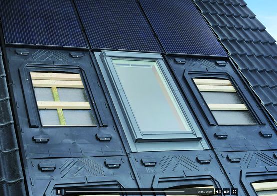  Solin d&#039;intégration reliant fenêtres de toit et panneaux PV | Velux Solar Integrator ODL - VELUX