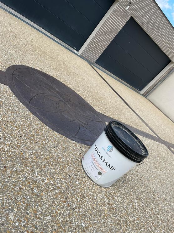 Solution béton désactivé décoratif | StoneWash - produit présenté par NOVA CRETE