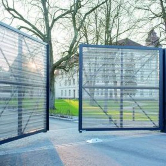 Solution de sécurité complète pour les systèmes de portes et portails industriels | ExpertSystem