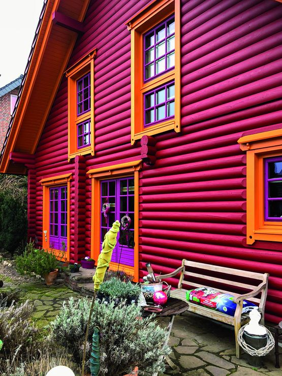  Solution hybride colorée et opaque pour protection de façades et terrasse bois | Owatrol Solid Color Stain - DURIEU SA