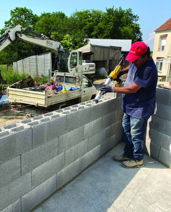 Solution pour pose collée à sec de bloc béton rectifié | Elibloc + KolabloK