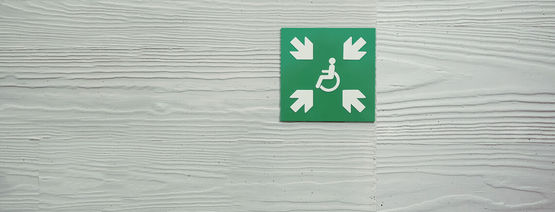 Solutions signalétiques photoluminescentes de sécurité en cas d’incendie | Kourouma - produit présenté par MARCAL SIGNALÉTIQUE