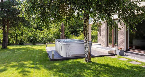 Spa 5 places | S59 - produit présenté par CLAIRAZUR