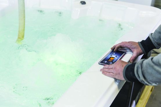 Spa balnéo compact de faible poids prêt à poser | Magic Spa+ - Baignoire balnéo
