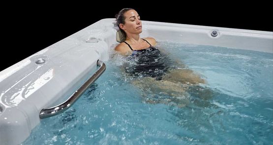  Spa de nage à contre-courant et de massage compact - Performance | 13SE Fitness - Spa