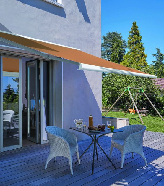Store banne motorisé et connecté à coffre intégral compact | Felicia 2.0 - Store banne et de jardin