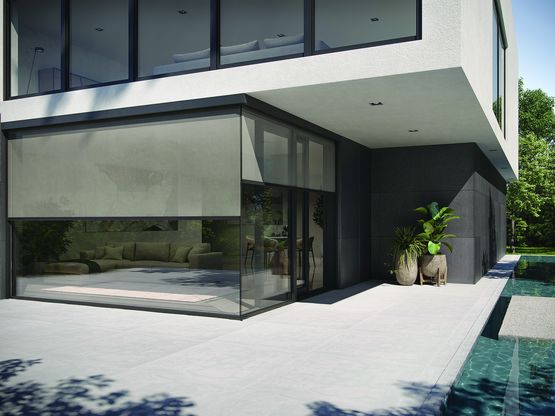 Store extérieur en toile pour baie vitrée en angle | Solution d&#039;angle heroal VS Z - Store screen vertical