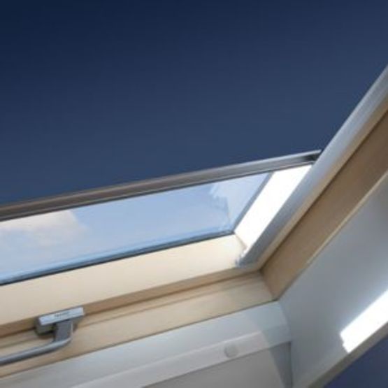 Store occultant pour fenêtres de toit | ARF NL  - produit présenté par FAKRO