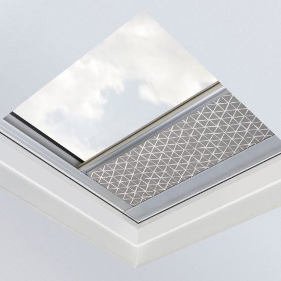 Store occultant pour fenêtres de toits plats | ARF/D, ARF/D Z-Wave, ARF/D Solar - FAKRO