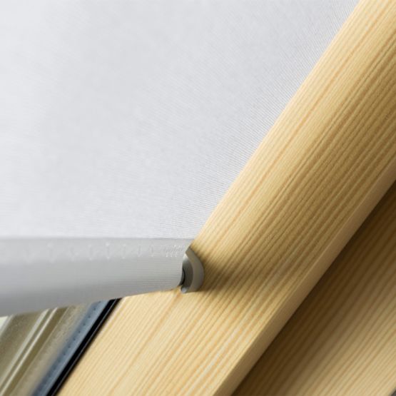 Store tamisant à 3 positions pour fenêtre de toit | ARS - produit présenté par FAKRO