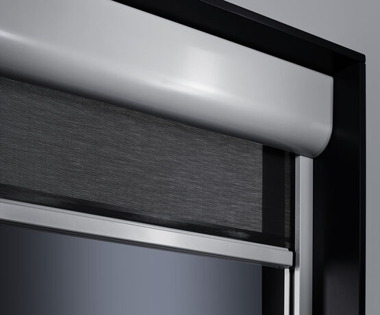  Store toile vertical à motorisation solaire autonome | VSe ZIP Solaire - Store screen vertical