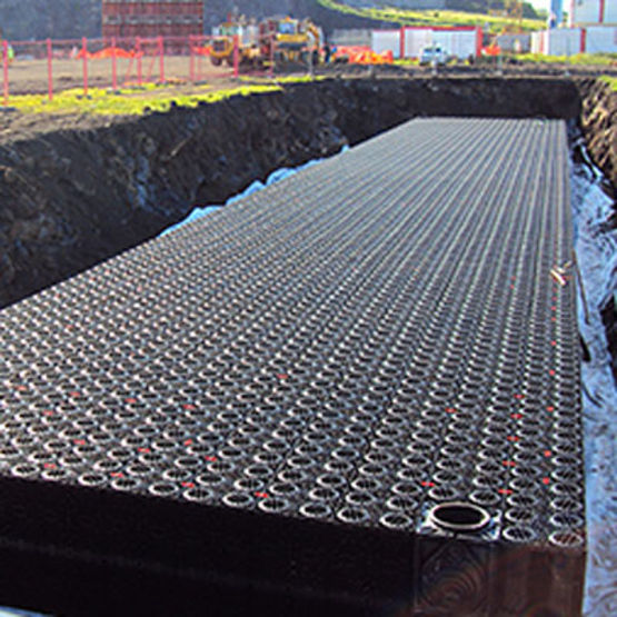 Structures Alvéolaires Ultra Légères (SAUL) en Polypropylène pour le stockage enterré et temporaire des eaux pluviales | ACO Stormbrixx - produit présenté par ACO