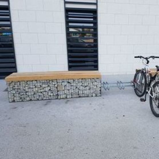  Support vélo entre gabions de 3 à 12 places structure métal et pierres | Gamme Cycles - AGENCE URBAINE