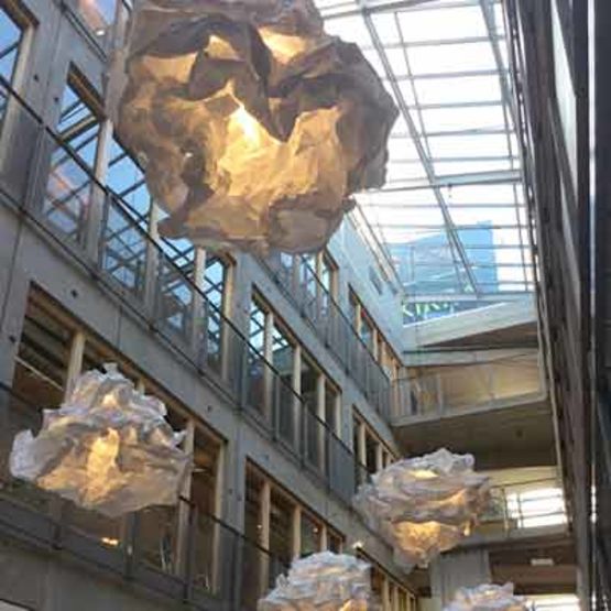 Suspension nuage design LED en intissé plastique blanc | Cloud-Nuage Proplamp - produit présenté par NEDGIS