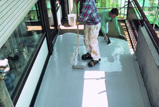 Système d'étanchéité liquide dédié à la réparation et la finition des sols de terrasse | StoFloor Balcony EB 800
