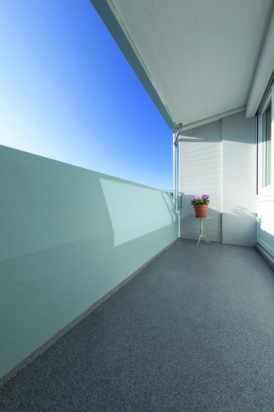  Système d'étanchéité liquide dédié à la réparation et la finition des sols de terrasse | StoFloor Balcony EB 800 - Etanchéité liquide extérieur (balcons, terrasses, etc.)