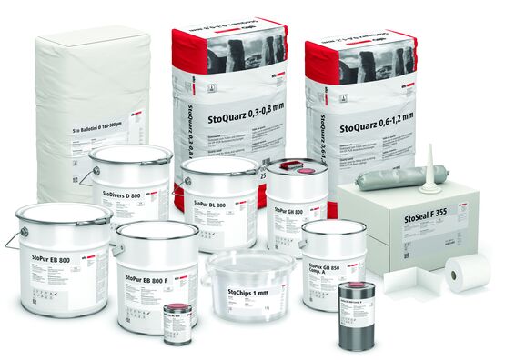 Système d'étanchéité liquide dédié à la réparation et la finition des sols de terrasse | StoFloor Balcony EB 800 - produit présenté par STO