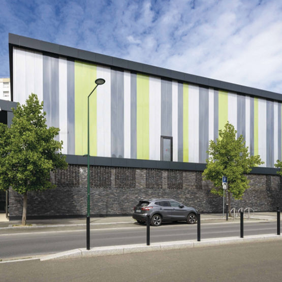 Gymnase Romain Rolland - 3DLITE CREME PISTACHE GRIS METAL - Ligne 7 Architecture - © Fred Laures