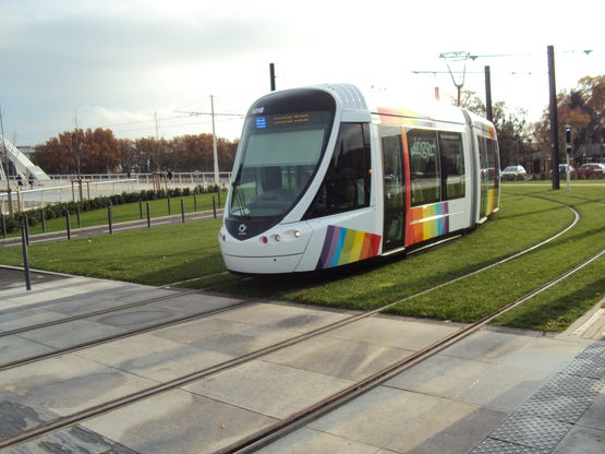 Système de drainage en béton polymère pour voies de tramway | Aco Tram - ACO