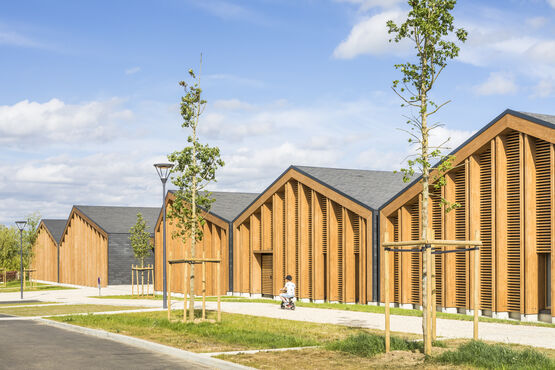  Système de façade ventilée en ardoise naturelle simple et équilibré - CUPA PIZARRAS