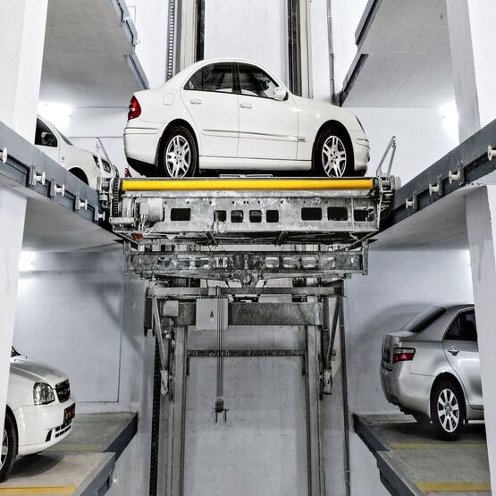  Système de parking automobile à commande automatique | MULTIPARKER 750 - Plate-forme de superposition pour véhicules