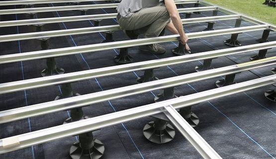  Système de pose de terrasse composite  - DECEUNINCK