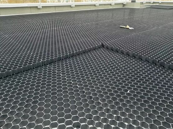  Système de rétention temporaire des eaux pluviales en toiture-terrasse | AQUASET NEO - Végétalisation pour toitures-terrasses
