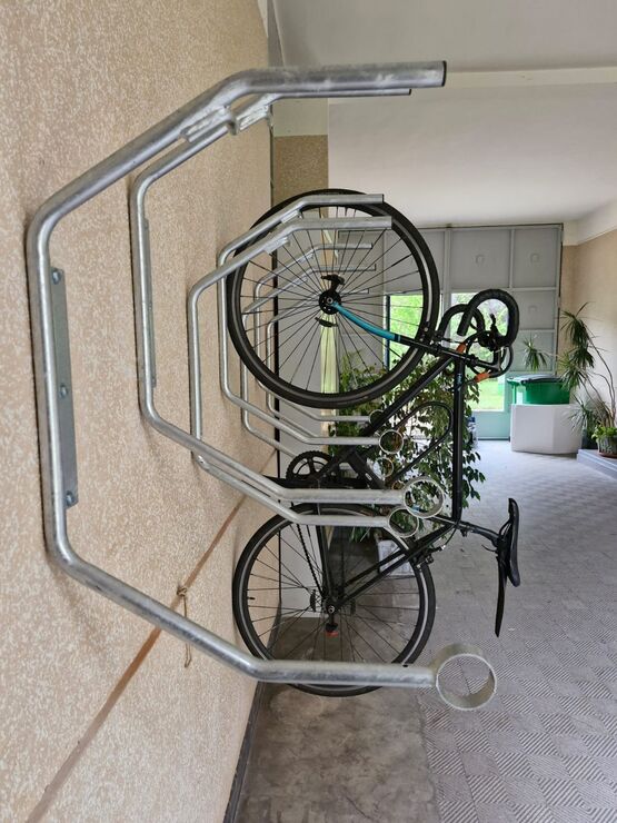  Système de suspension individuelle sécurisée avec attache-cadre pour vélos | SUSPD - Abri vélo