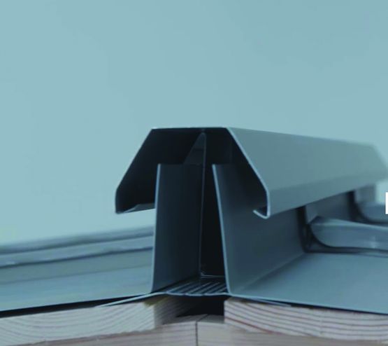  Système de ventilation linéaire pour couverture en zinc | RHEINZINK - RHEINZINK