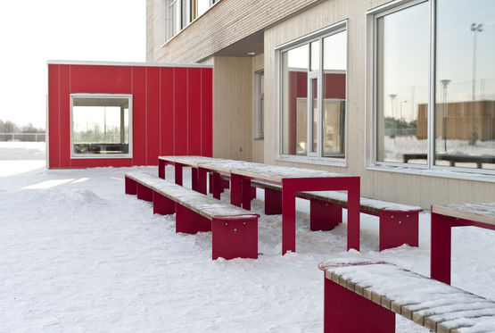  Table en acier galvanisé et lames en bois de pin de finition peinte | VROOM 636.900 - PRO URBA