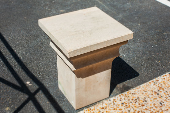  Tabouret en pierre naturelle | CORNICHE - réf. CO_TA - Banc public