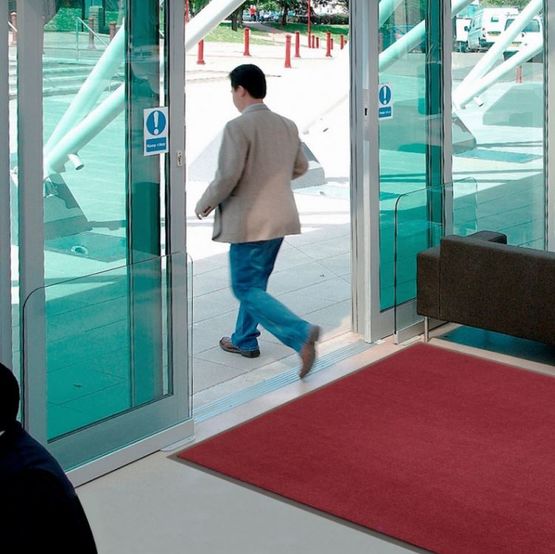 Tapis d'entrée 123 Polyplush Lite - produit présenté par NORMEQUIP