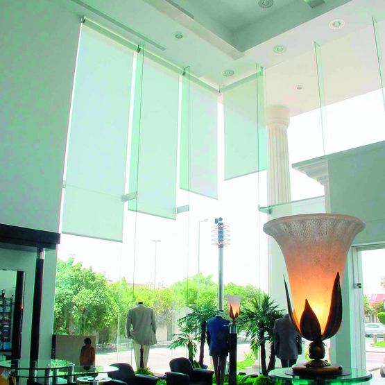  Tissu en fils de verre enduits pour stores et structures tendues extérieurs ou intérieurs | Natté 4503 - MERMET