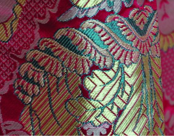 Tissu en soie type brocart | Maintenon flamboyant 1702-01 - produit présenté par LELIÈVRE
