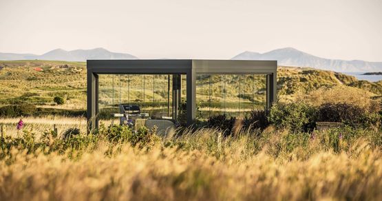  Toiture de terrasse vitrée avec parois verticales transparentes  | SDL Acubis - Pergolas