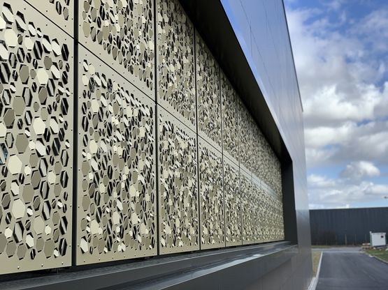  Tôle décorative à relief pour façade | ALTER MALAÏKA - Bardage en aluminium
