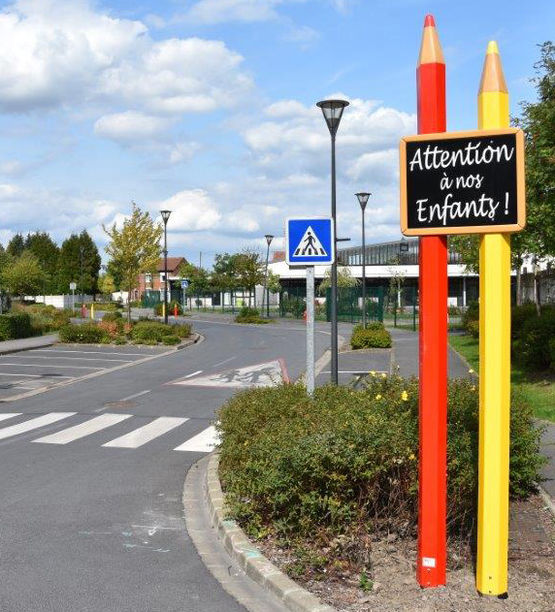  Totem de signalisation CRAYON DOUBLE FIBRE AVEC ARDOISE - Panneaux et autres signalisations routières