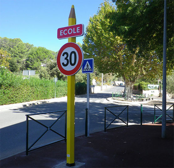 Totem fibre simple de signalisation | SERAC SIGNALISATION - Panneaux et autres signalisations routières