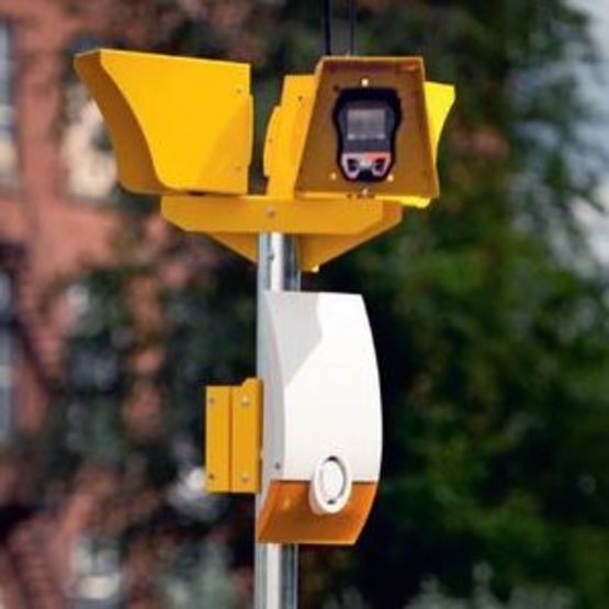 Tour d’alerte mobile avec détection de mouvement et levée de doute vidéo | ALERT TOWER