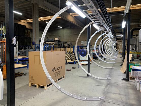 Tour de poteaux pour pose de faux plafond - produit présenté par ECHAME