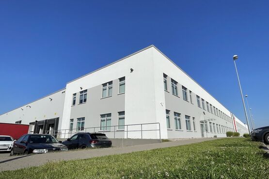  Traitement anti-mousses façade - solution fongicide et algicide | Baumit FungoFluid  - BAUMIT