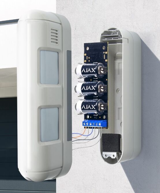  Transmetteur radio pour connecter des détecteurs tiers au système AJAX | AJAX TRANSMITTER - Boîtiers et accessoires