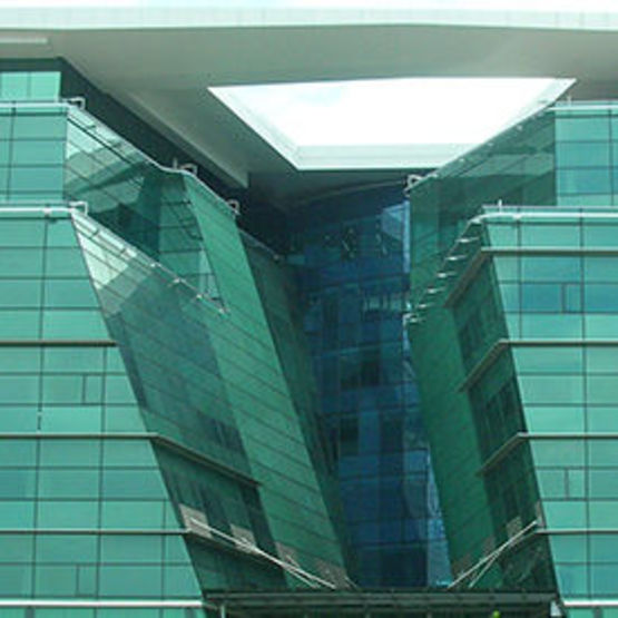  Verre de contrôle solaire réfléchissant avec reflets légèrement ambrés | Stopsol Classic - Verre de protection solaire et couche réfléchissante