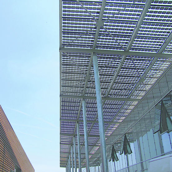 Verrières photovoltaïques en aluminium | Daylightbuildings verrières photovoltaïques