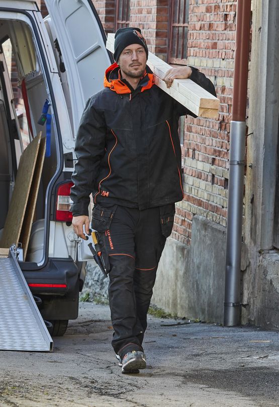 Veste de travail à capuche détachable | CHELSEA EVOLUTION WINTER JACKET - produit présenté par SARL HELLY HANSEN FRANCE