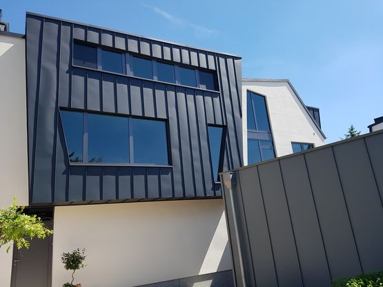  Vitrage de contrôle solaire autonome et dynamique | MORFEO - GLASS PARTNERS SOLUTIONS