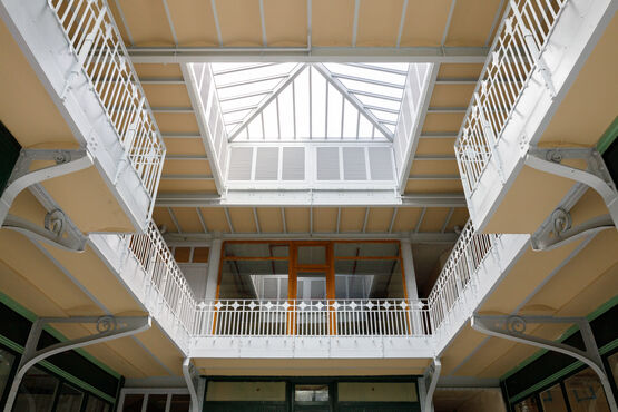 Vitrage pour verrière pare-flammes / EW | Pilkington Pyroclear® Plus - produit présenté par PILKINGTON GLASS SERVICE