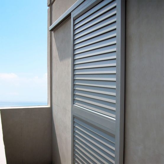  Volet coulissant sur mesure en aluminium simple | VCOUL-ALU-PERS-1V - ALSOL.FR