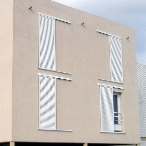 Volet coulissant sur mesure en aluminium simple | VCOUL-ALU-PERS-1V - produit présenté par ALSOL.FR