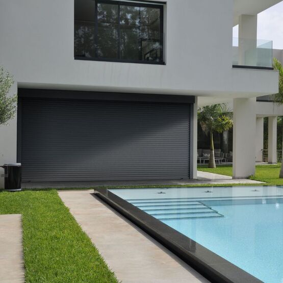  Volet roulant grandes dimensions anticyclonique en aluminium | zones tropicales - Volet roulant à lames métalliques